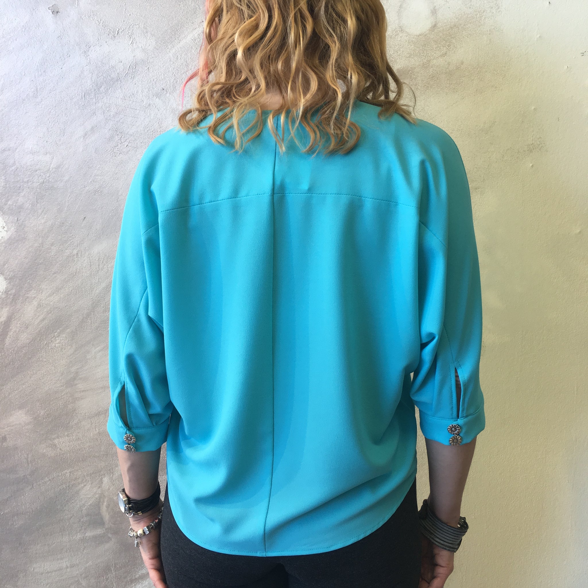 Bella blouse, back